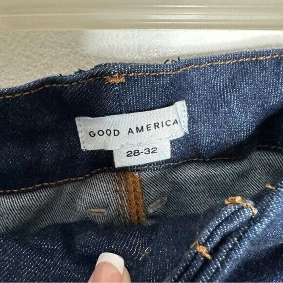Good American ALWAYS FITS GOOD CLASSIC SLIM BOOTCUT JEANS PLUS Size 28 32 - Picture 8 of 10